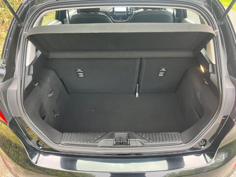 Ford Fiesta ZETEC 21