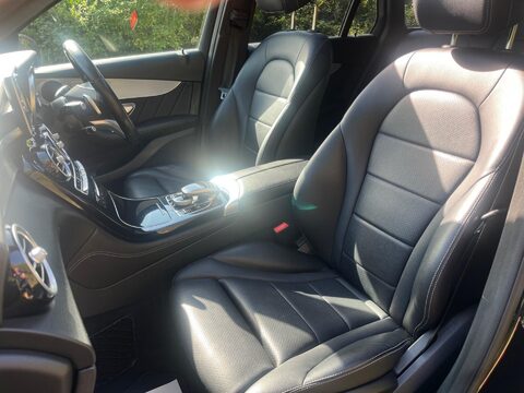Mercedes-Benz GLC GLC 220 D 4MATIC AMG LINE PREMIUM 22