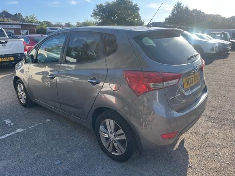 Hyundai ix20 STYLE CRDI 11
