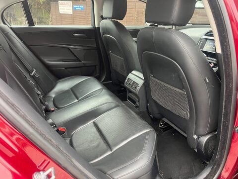 Jaguar XE PORTFOLIO 13