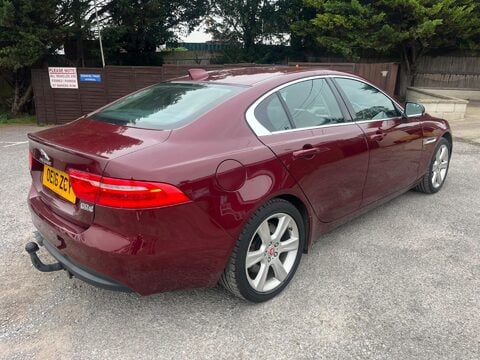 Jaguar XE PORTFOLIO 7