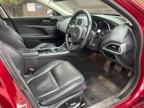 Jaguar XE PORTFOLIO 3
