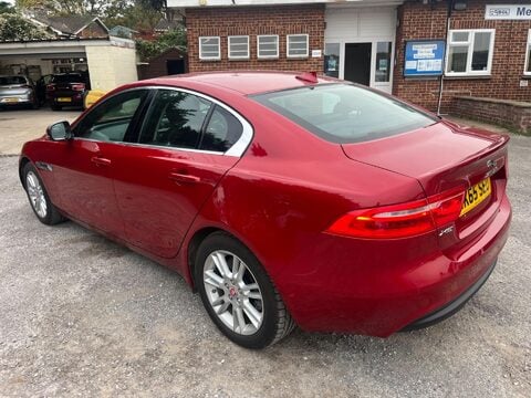 Jaguar XE GTDI PRESTIGE 12