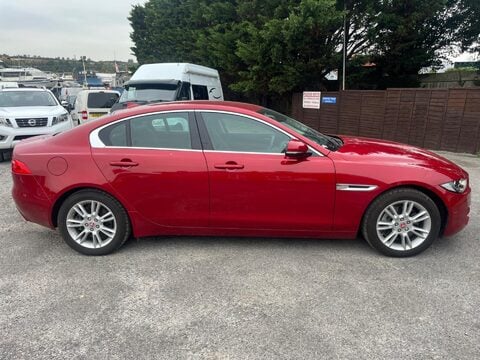 Jaguar XE GTDI PRESTIGE 6