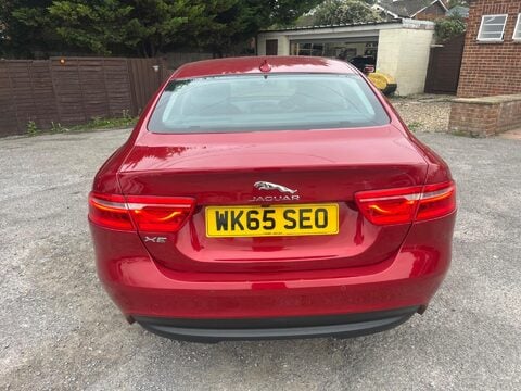 Jaguar XE GTDI PRESTIGE 8