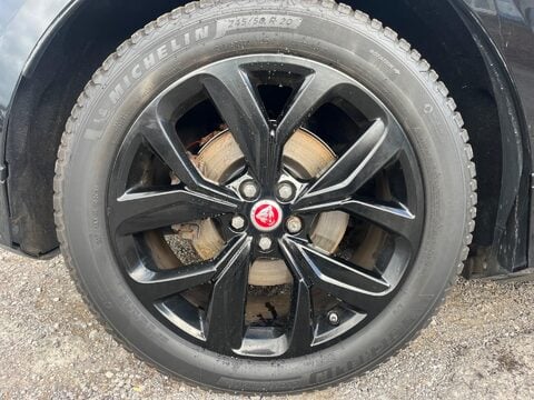 Jaguar I-Pace HSE 13