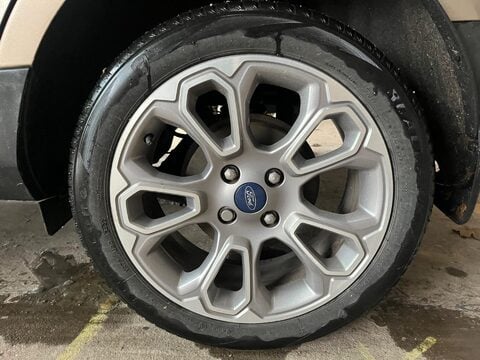 Ford Ecosport TITANIUM 12
