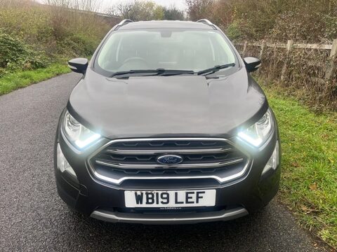 Ford Ecosport TITANIUM 9
