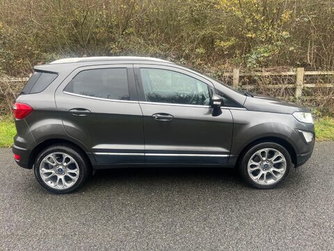 Ford Ecosport TITANIUM 6