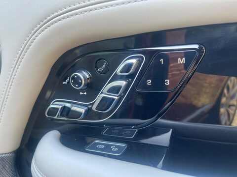 Land Rover Range Rover AUTOBIOGRAPHY LWB 36