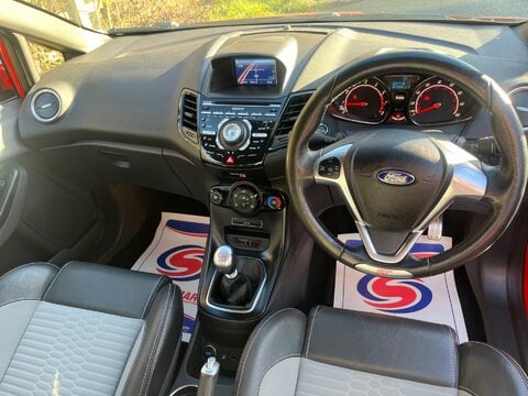 Ford Fiesta ST-2 13