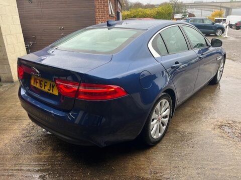 Jaguar XE SE 7