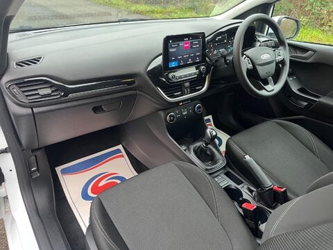 Ford Fiesta TREND 13