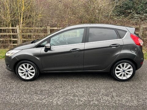 Ford Fiesta TITANIUM 11