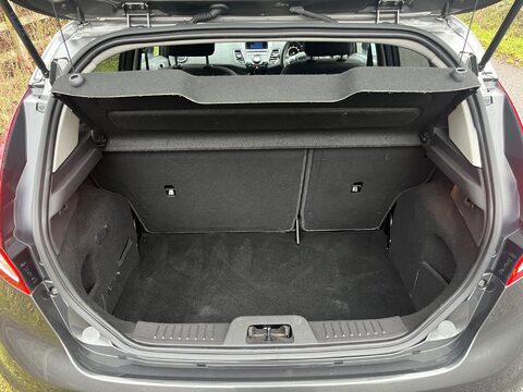 Ford Fiesta TITANIUM 17