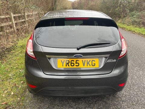 Ford Fiesta TITANIUM 8