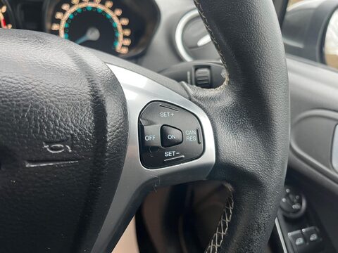 Ford Fiesta TITANIUM 19