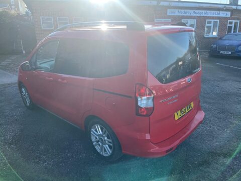 Ford Tourneo Courier TITANIUM 12