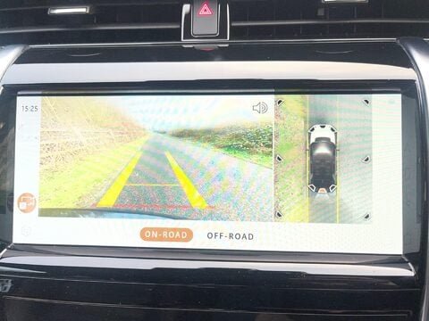 Land Rover Discovery Sport 2.0 D200 MHEV R-Dynamic S Plus Auto 4WD Euro 6 (s/s) 5dr 3