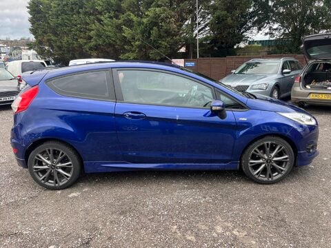 Ford Fiesta ST-LINE 4