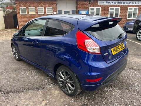 Ford Fiesta ST-LINE 9