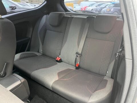 Ford Fiesta ST-LINE 10