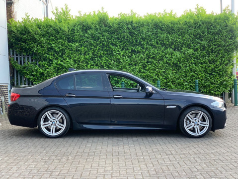 BMW 5 Series 525D M SPORT 4