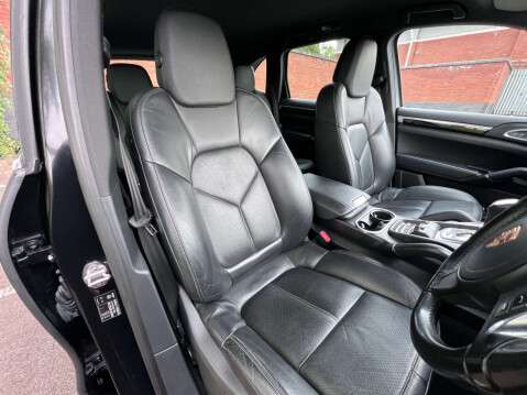 Porsche Cayenne 3.0 Cayenne V6 D Tiptronic 4WD 5dr 25