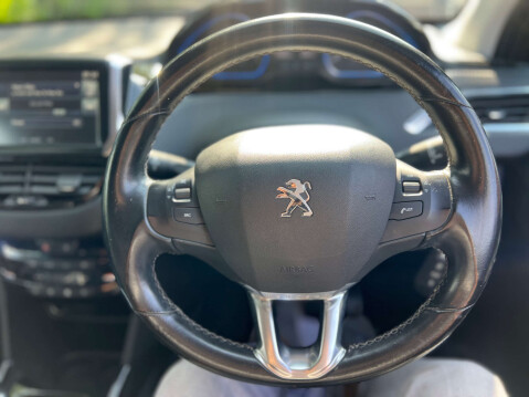 Peugeot 2008 1.6 2008 Allure Blue HDi 5dr 17