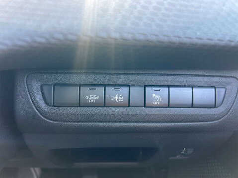 Peugeot 2008 1.6 2008 Allure Blue HDi 5dr 18