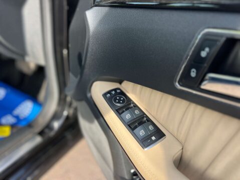Mercedes-Benz E Class 2.1 E250 BlueEfficiency AvantGarde CDi Auto 4dr 28