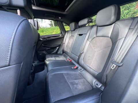 Porsche Macan 3.0 Macan S D Semi-Auto 4WD 5dr 12