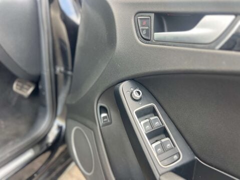 Audi A4 3.0 A4 Avant S Line 240 TDI Q Auto 4WD 5dr 19