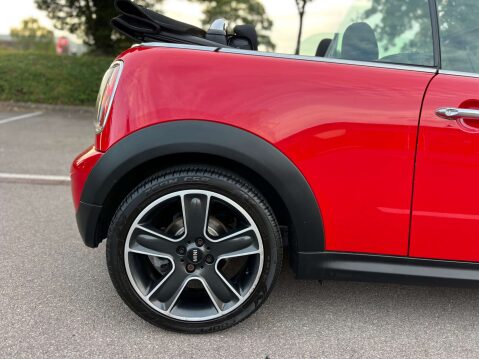 Mini Convertible 1.6 Cooper Auto 2dr 9