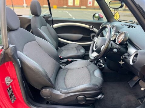 Mini Convertible 1.6 Cooper Auto 2dr 15