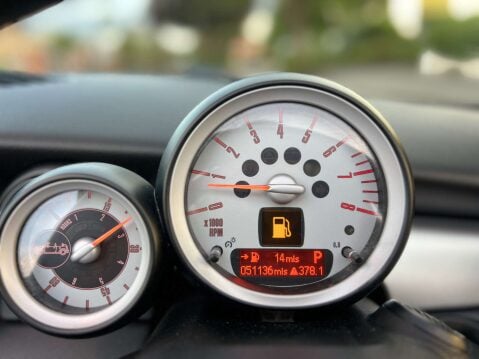 Mini Convertible 1.6 Cooper Auto 2dr 19