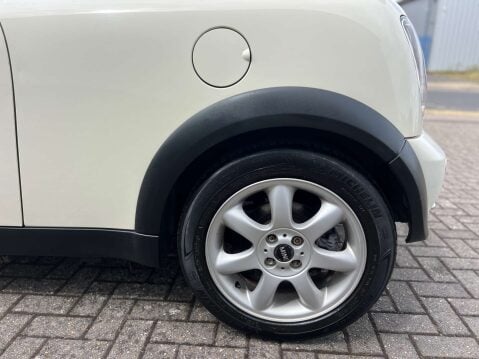 Mini Convertible 1.6 One 2dr 25