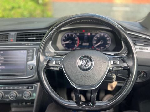 Volkswagen Tiguan 2.0 Tiguan SEL TSi BlueMotion Technology 4Motion 4WD 5dr 21