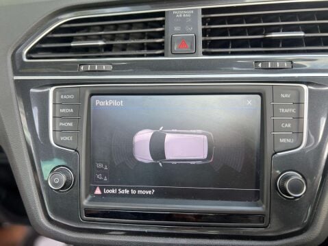 Volkswagen Tiguan 2.0 Tiguan SEL TSi BlueMotion Technology 4Motion 4WD 5dr 28