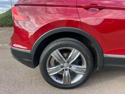Volkswagen Tiguan 2.0 Tiguan SEL TSi BlueMotion Technology 4Motion 4WD 5dr 16