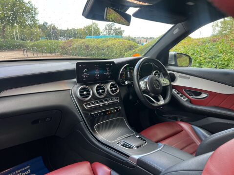 Mercedes-Benz GLC 2.0 GLC 300 AMG Line Premium E 4Matic Auto 4WD 5dr 41