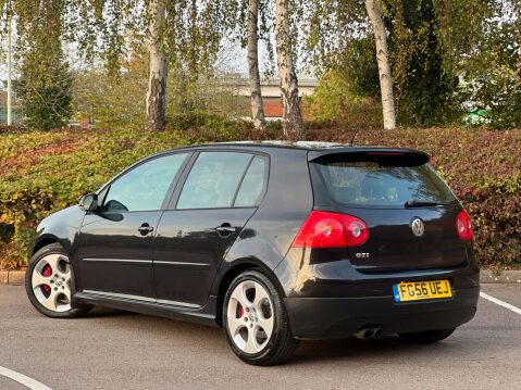 Volkswagen Golf GTI 17
