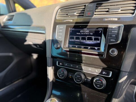 Volkswagen Golf 2.0 Golf GTI 5dr 27