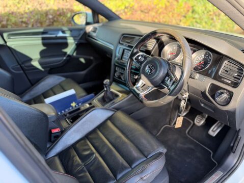 Volkswagen Golf 2.0 Golf GTI 5dr 33