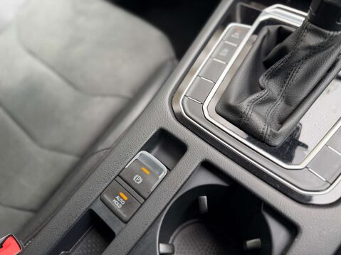 Volkswagen Arteon 2.0 Arteon Elegance TDI Semi-Auto 5dr 32