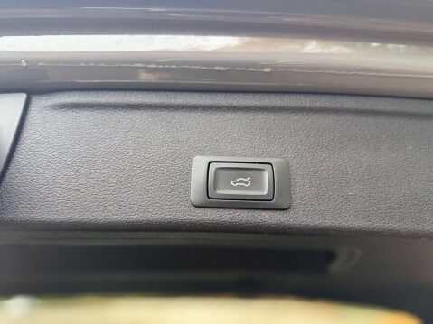 Audi A4 2.0 A4 Black Edition 40 TFSI Semi-Auto 5dr 40