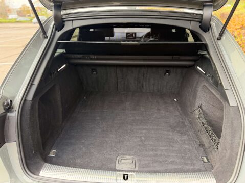 Audi A4 2.0 A4 Black Edition 40 TFSI Semi-Auto 5dr 36