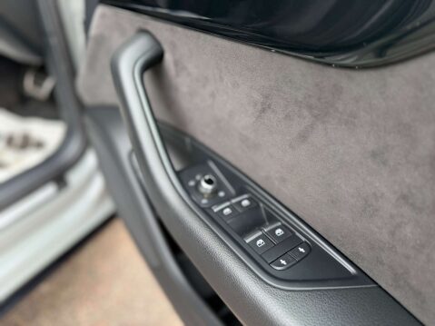 Audi A4 2.0 A4 Black Edition 40 TFSI Semi-Auto 5dr 14