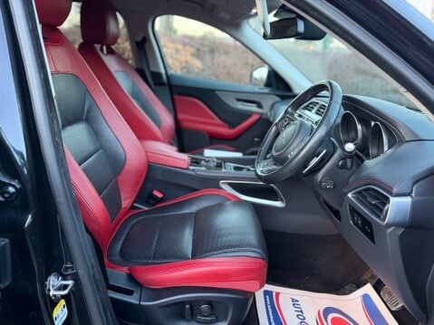 Jaguar F-Pace 3.0 F-Pace V6 S AWD i Auto 4WD 5dr 12