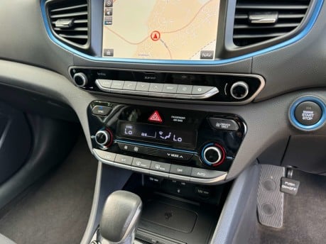 Hyundai IONIQ 1.6 IONIQ Premium FHEV Semi-Auto 5dr 37